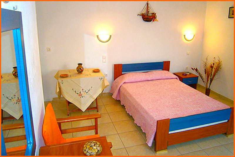Iremia Rooms Адамас Экстерьер фото