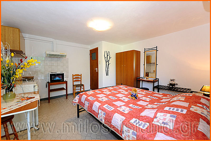 Iremia Rooms Адамас Экстерьер фото