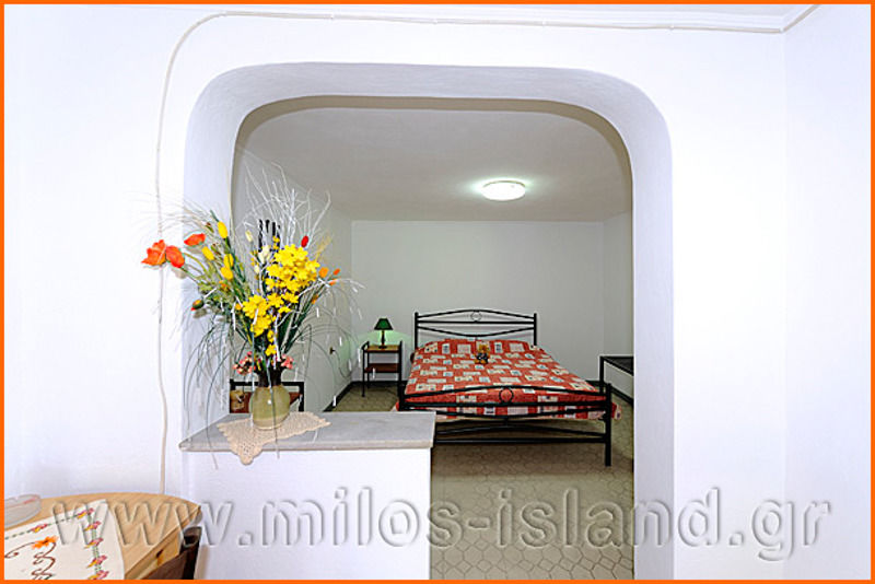 Iremia Rooms Адамас Экстерьер фото