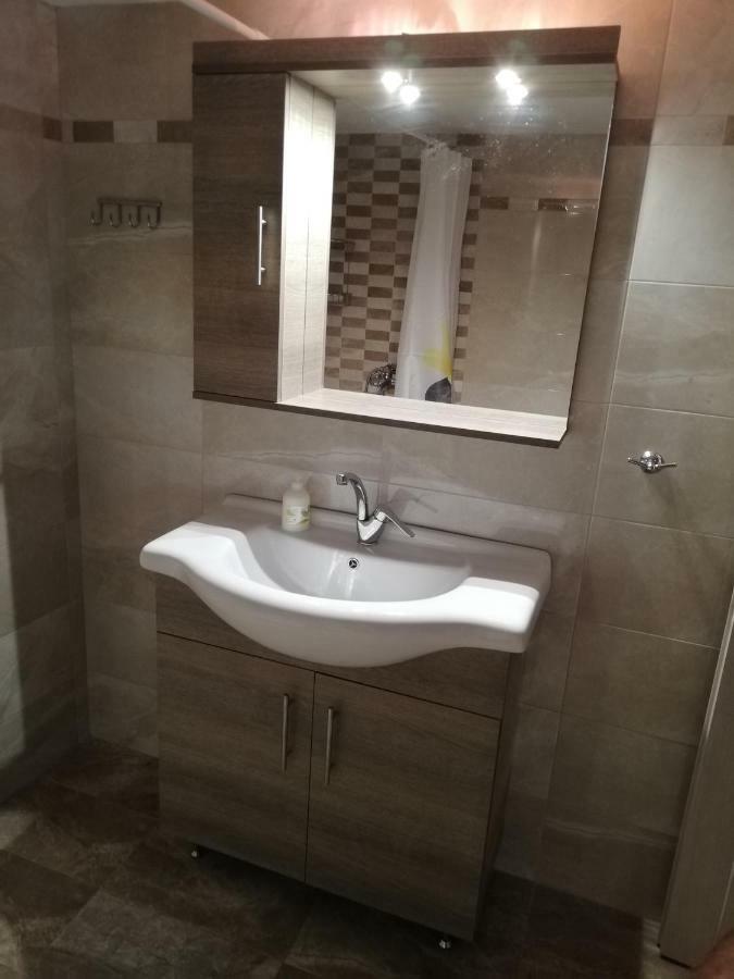 Iremia Rooms Адамас Экстерьер фото